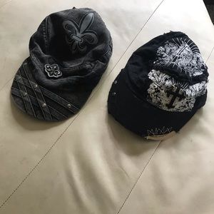 2 baseball caps